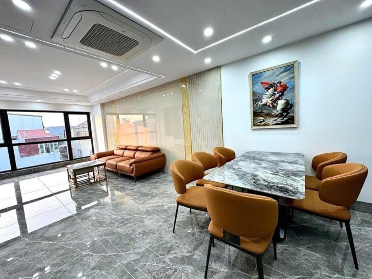 Bán nhà LẠC LONG QUÂN otô tránh- kinh doanh thang máy 48 M 5tầng 14.2 tỷ