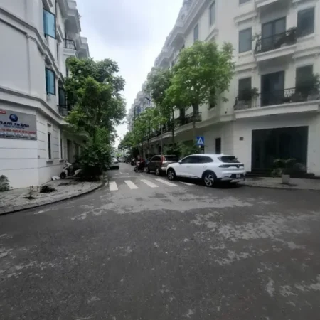 PHÂN LÔ- GARA -Ô TÔ TRÁNH BT KIẾN HƯNG- HÀ ĐÔNG 78mx 5 tầng, 3 thoáng, VỈA HÈ MT 7M 22,9 TỶ. PHÂN LÔ- GARA -Ô TÔ TRÁNH BT KIẾN HƯNG- HÀ ĐÔNG 78mx 5 tầng, 3 thoáng, VỈA HÈ MT 7M 22,9 TỶ.