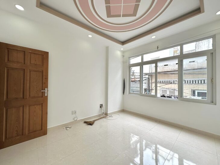 Nhà 5 Tầng Ngô Gia Tự – Mặt Tiền 3.8m, Ô Tô Đỗ Cửa – Đẹp Long Lanh, Ở Ngay