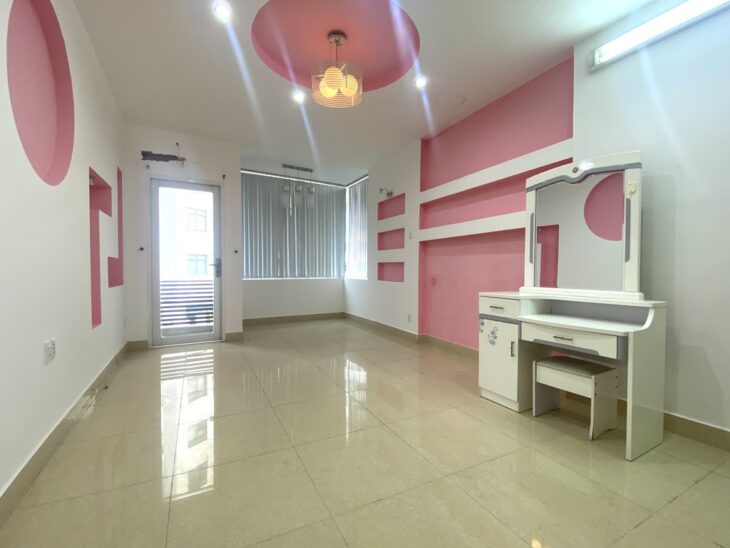 Siêu Hiếm – Bán nhà Hẻm Rộng 12M Khu VIP Lê Văn Sỹ Q3, 6 Tầng, MT rộng thoáng, Vị trí đắc địa
