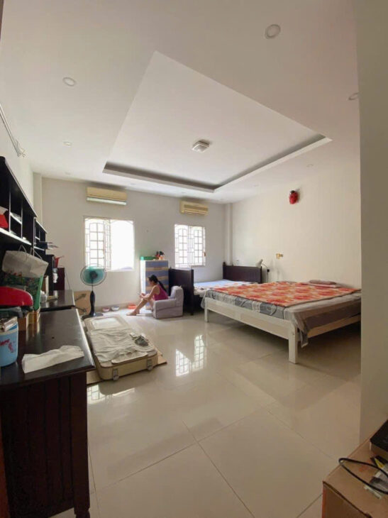 CC gửi bán MTKD Nguyễn Văn Công 84m2(4×21) 3 tầng KD sầm uất sát sân bay TSN 13.8 tỷ.