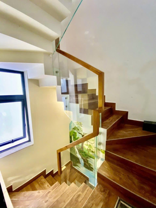 Nhà khu Vip Bờ Bao Tân Thắng đối diện Aeon Mall Tân Phú, xe hơi ngủ trong nhà, giá 8.8 tỷ