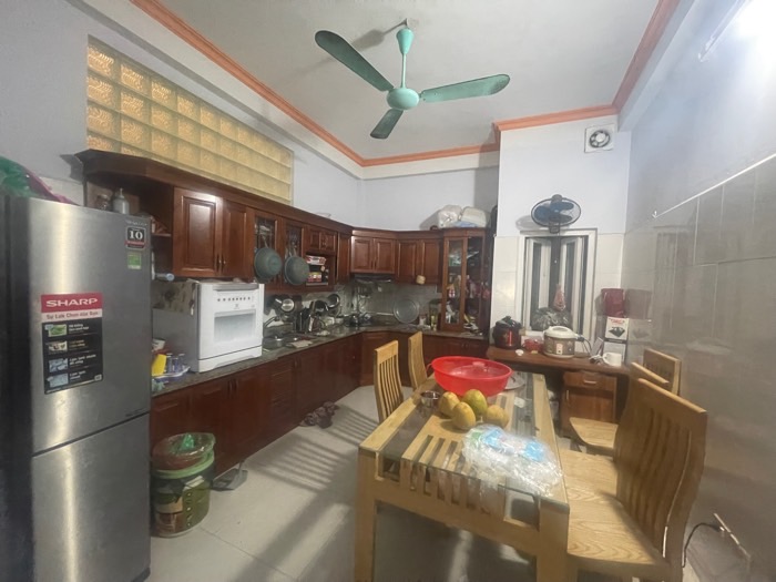 VỊ TRÍ SIÊU HIẾM – KINH DOANH ĐỈNH CAO – NGÕ THÔNG SANG PHỐ – 7 CHỖ ĐỖ TRƯỚC NHÀ _ 4 TẦNG – 44M2 –