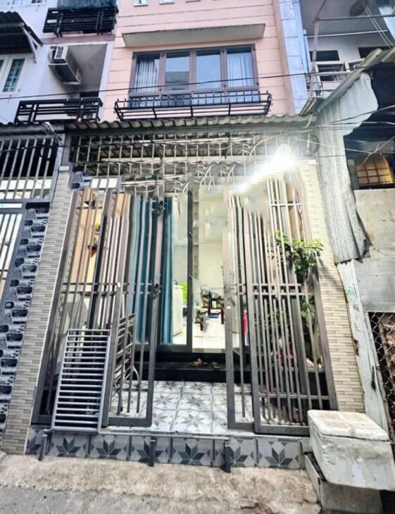 Nhà đẹp 2 tầng 35m2, Vuông – Thống Nhất QV