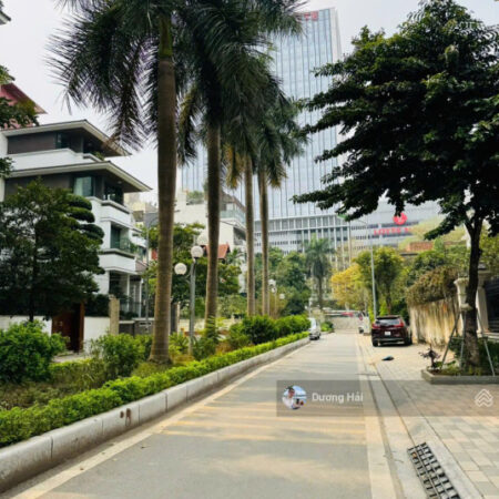 Bán nhà Vườn Đào Tây Hồ DT 110m – 8 Tầng – Ô tô Công Viên Vườn Hoa Gần Hồ Tây Ở Ngay