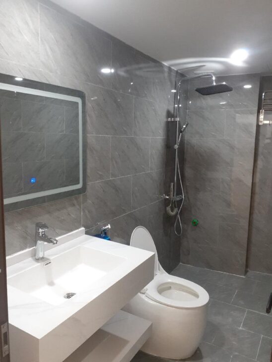 NHÀ MỚI–NỘI THẤT ĐẸP–XÂY CHẮC CHẮN – NGÕ THÔNG – CÁCH 20M RA Ô TÔ_ 5 TẦNG – 31M2-9,5 TỶ.