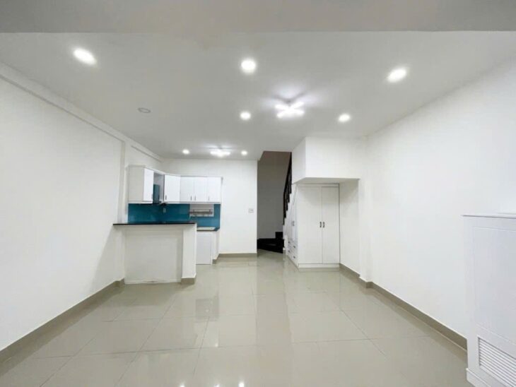 Giảm 300tr! Nhà Vuông 2 tầng 31m2 – Thích Quảng Đức PN