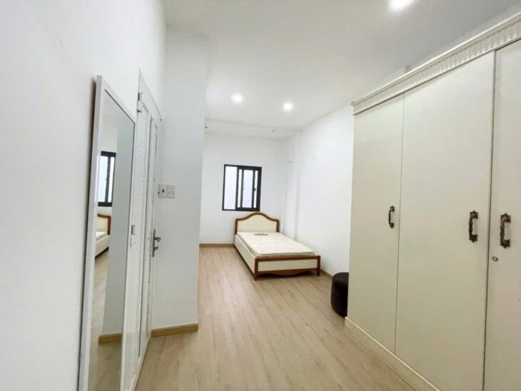 Giảm 300tr! Nhà Vuông 2 tầng 31m2 – Thích Quảng Đức PN