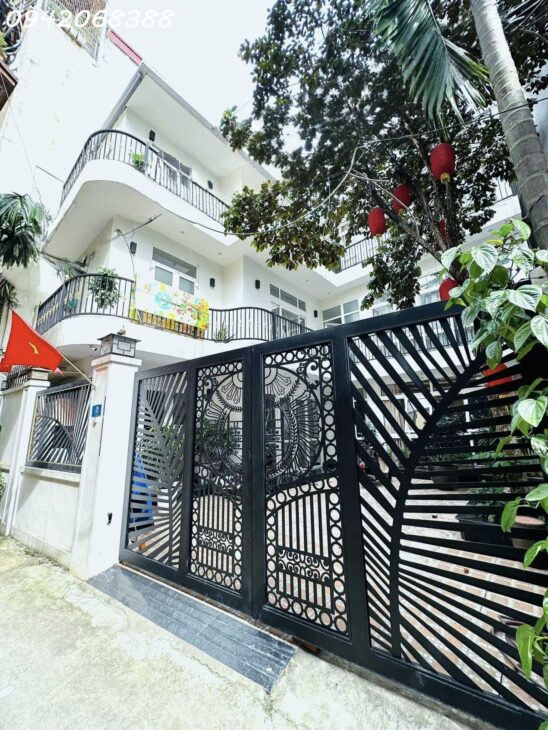 bán BT Vũ Miện Yên Phụ, Tây Hồ, biệt thự sân vườn,165m MT 11m oto kinh doanh an sinh đnhr, đảo ngọc