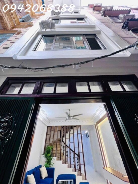 bán nhà Thịnh Quang, Đống Đa, 8,6T nằm ngay ngã tư sở khu vực VIP nhất quận, nhà dân xây tặng full