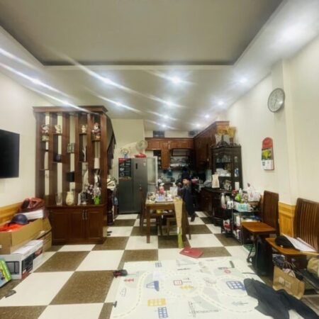 Bán nhà riêng Xuân Thủy, gần ô tô, 40m2 – 4,6M, 10 tỷ