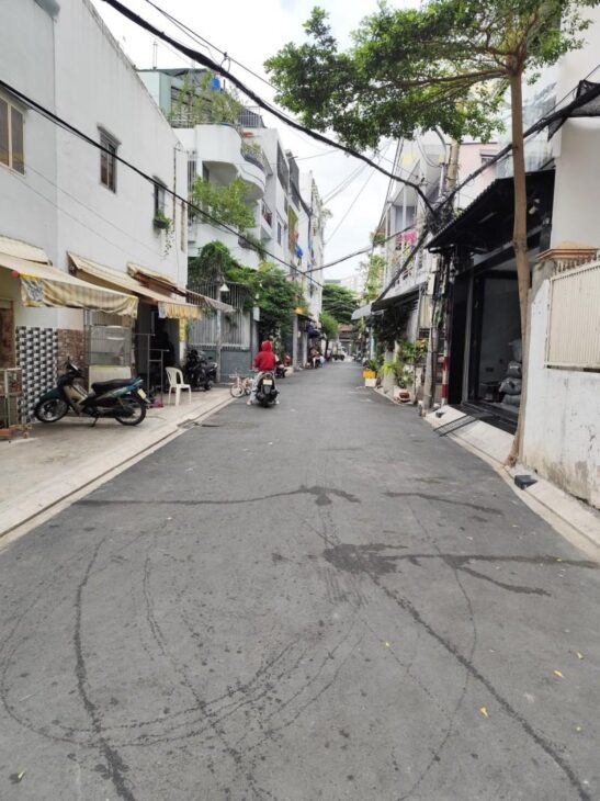 Chính Chủ Bán gấp nhà riêng Trịnh Đình Trọng, Tân Phú Chỉ 5,45 tỷ, 52 m2, đẹp, nhà mới vào ở ngay