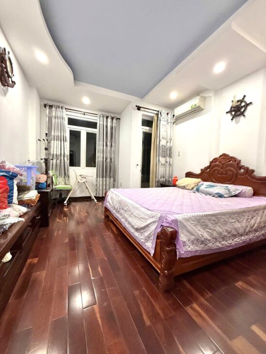 NGỘP BANK! Bán gấp 59M² 4 Tầng/3pn Ô TÔ ĐỖ CỬA – Nguyễn Kiệm GẦN CV GIA ĐỊNH!