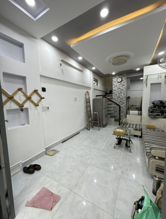 Nhà Nguyên Căn Full Nội Thất Đoàn Văn Bơ Sat Quận 1
