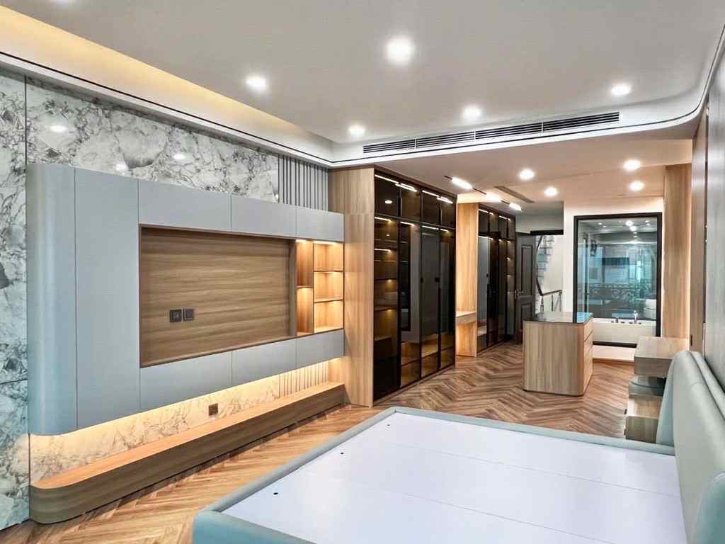 bán nhà 7 tầng, mặt phố Nguyễn Văn Cừ, 1 mặt ngõ, vỉa hè đá bóng, vừa ở vừa kinh doanh