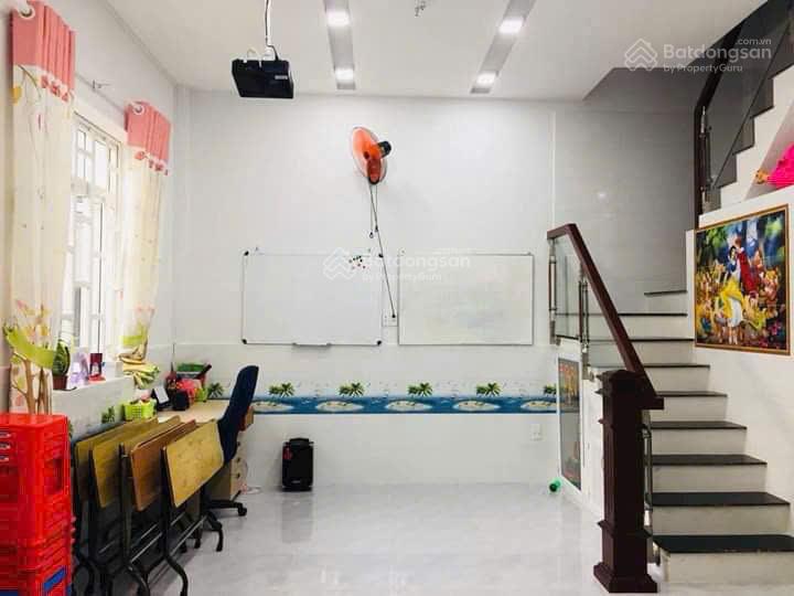 Siêu phẩm nhà ngang 7m2 bề thế tại Quận Tân Phú, cách vài bước chân ra MT đường