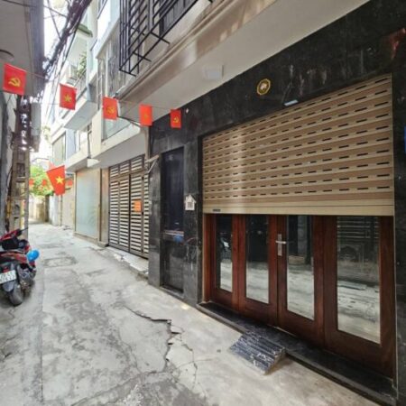 BÁN NHÀ TRUNG TÂM QUẬN CẦU GIẤY NHÀ MỚI TIỆN NGHI ĐẦY ĐỦ GẦN PHỐ NGÕ RỘNG THÔNG THOÁNG 45M 13,5 TỶ BÁN NHÀ TRUNG TÂM QUẬN CẦU GIẤY NHÀ MỚI TIỆN NGHI ĐẦY ĐỦ GẦN PHỐ NGÕ RỘNG THÔNG THOÁNG 45M 13,5 TỶ