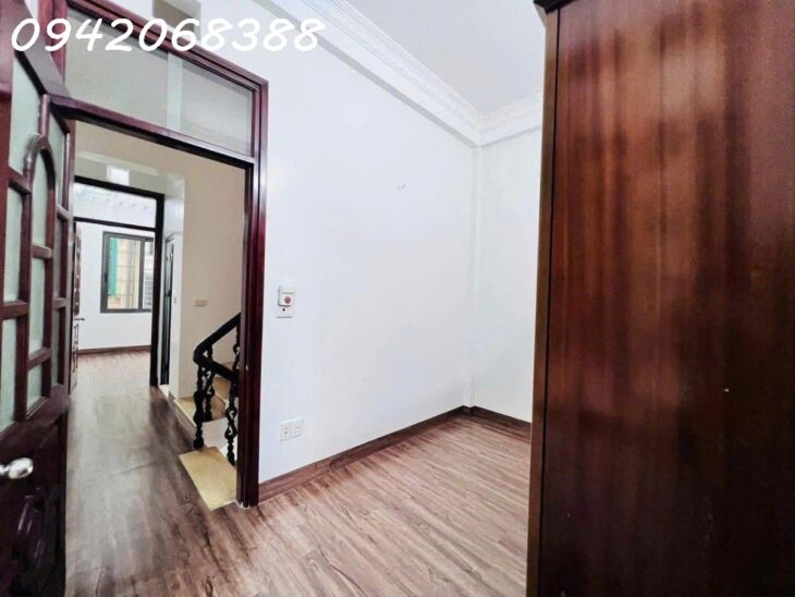 bán nhà Thịnh Quang, Đống Đa, 8,6T nằm ngay ngã tư sở khu vực VIP nhất quận, nhà dân xây tặng full
