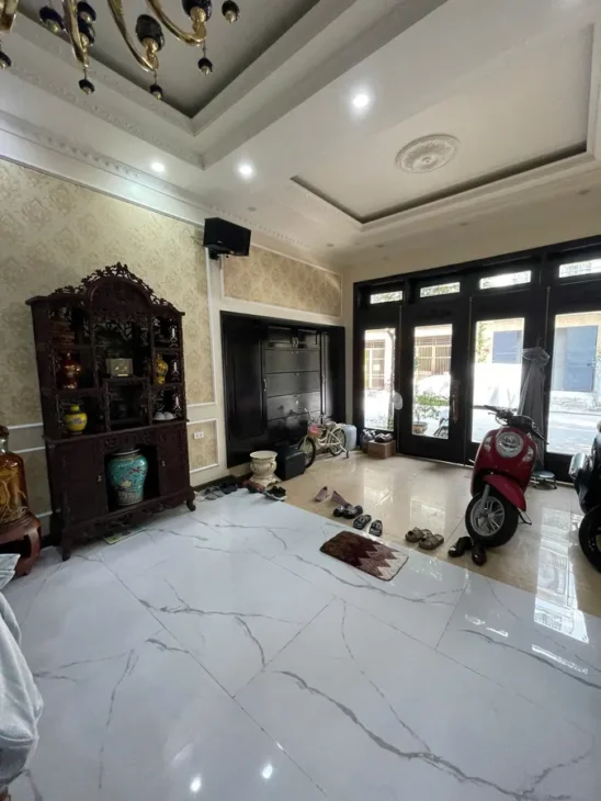 Bán LK KĐT văn Phú, Hà Đông,PHÂN LÔ, VỈA HÈ nhà đẹp, ở ngay, full nội thất xịn, thiết kế hiện đại