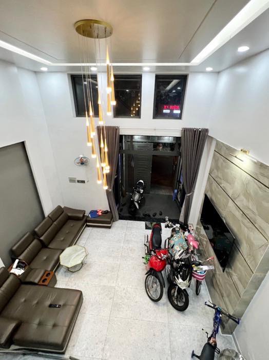 GIẢM 4 TỶ CÒN 8.3 TỶ NHÀ ĐẸP 4 TẦNG NGAY CITYLAND
