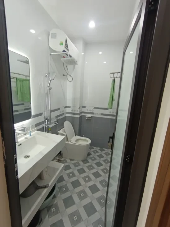 Ô tô đỗ cửa Hồ tùng Mậu Cầu Giấy S64m giá10 tỷ