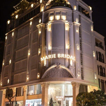 Bán toà nhà, 2 mặt tiền, 9 tầng, đối diện chợ Tân Mỹ, Quận 7, liền kề PMH, 200m²(10x20m) 130 tỷ