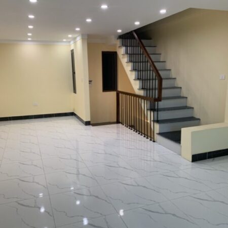 Bán nhà Ngọc Lâm, Long Biên 39m nhỉnh 7 tỷ(TL)