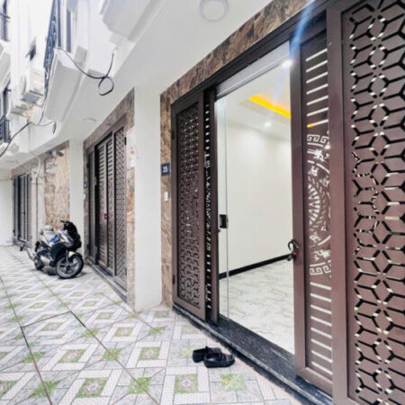 NHÀ MỚI LÁNG HẠ KÍNH KONG – THIẾT KẾ HIỆN ĐẠI 30m2 5 tầng mặt tiền 3.2m Giá 7.98 tỷ