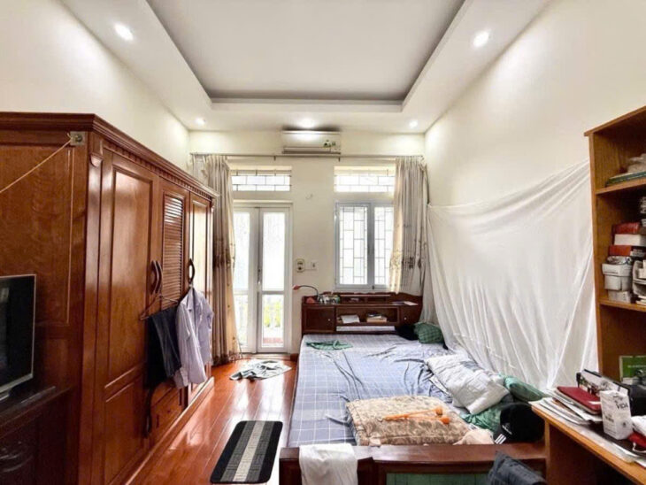 ĐƯỜNG LÁNG NGÕ 3M – NỞ HẬU – CÁCH PHỐ 30M 42m2 4 tầng mặt tiền 3.7m Giá 9.5 tỷ