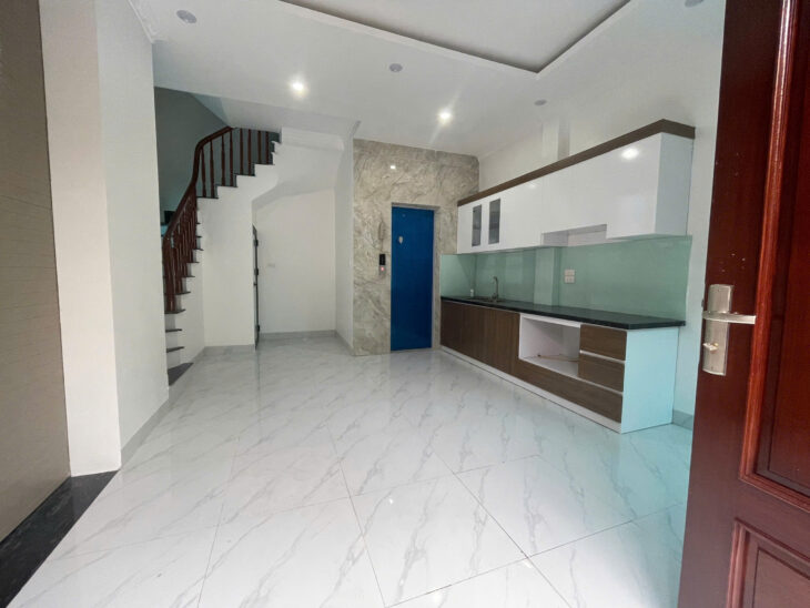 Hiếm!!!! Thượng Cát Nhà Mới 5 Tầng Lô Góc Thang Máy Oto VF3 43m2x5TxMT4m Chỉ 5.85 tỷ