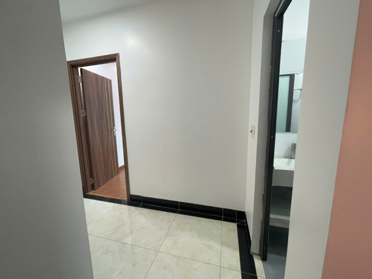 Hiếm!!!! Thượng Cát Nhà Mới 5 Tầng Lô Góc Thang Máy Oto VF3 43m2x5TxMT4m Chỉ 5.85 tỷ