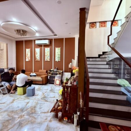 ĐƯỜNG SỐ 7 – 140M² – 14.5 TỶ – P.7, Q.8 – BIỆT THỰ LÔ GÓC 2 MẶT TIỀN – VỈA HÈ ĐÁ BÓNG – KDC BÌNH