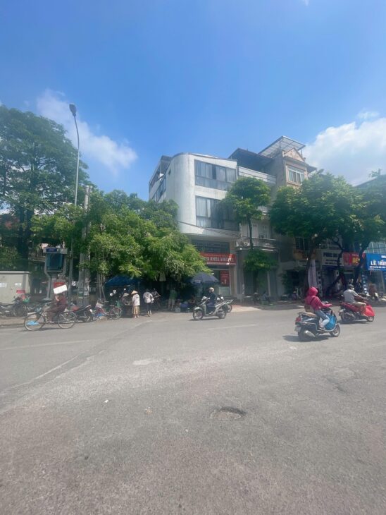 HÓT HÒN HỌT BÁN GẤP NHÀ MẶT PHỐ LÊ HÔNG PHONG ,HÀ ĐÔNG VỈA HÈ LÔ GÓC 3 Ô TÔ TẢI TRÁNH ĐỖ , KINH