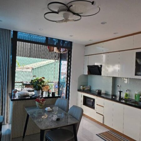 Nhà Mỹ Đình dân xây 35m2, 5 tầng, chào 6,5 tỷ có thương lượng