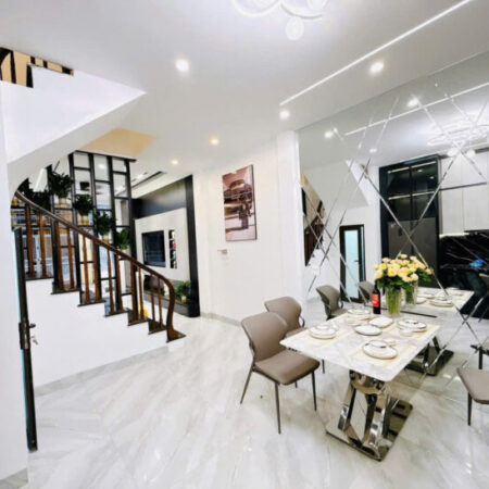 ĐỐNG ĐA Ô TÔ ĐỖ CỬA – NGÕ 4M THÔNG – NHÀ ĐẸP Ở NGAY Phương Mai 46m, 4 tầng,MT hơn 4m.