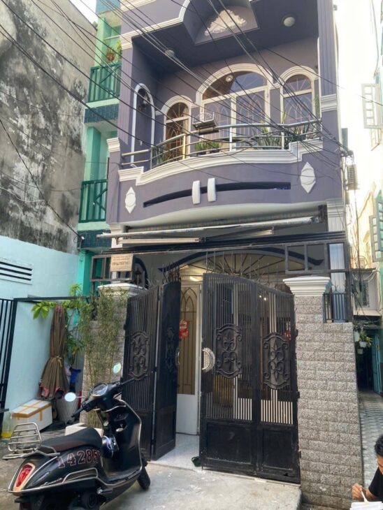 NHÀ ĐẸP HUỲNH KHƯƠNG AN ĐỐI DIỆN TRƯỜNG ĐẠI HỌC