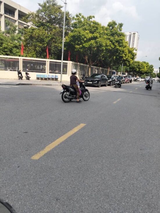 CHÍNH CHỦ BÁN NHÀ QUANG TRUNG HÀ ĐÔNG ,MẶT PHỐ, 5 Ô TÔ TRÁNH , KINH DOANH VIP, VỈA HÈ ĐÁ BÓNG . NỞ