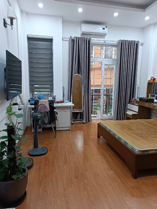 Nhà phố Yên Hoà – 2 mặt thoáng – gần chợ, trường học, tiện ích ngập tràn – 5 Tầng 6 Phòng ngủ, DT