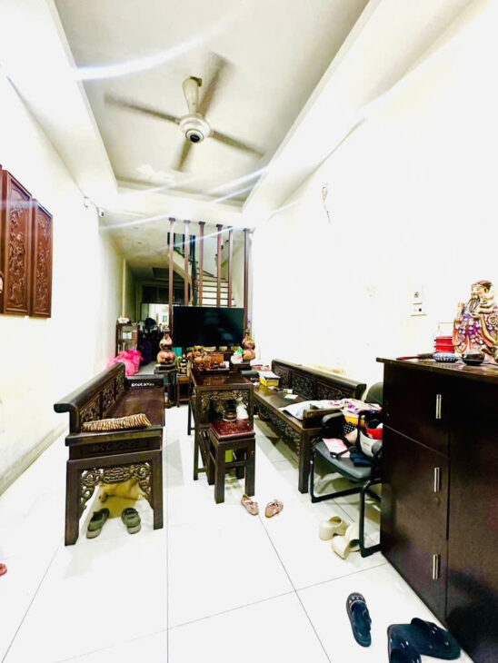 Lạc Long Quân – ngõ nông, thông – 100m ra Hồ Tây – nhà dân xây – 65m2x6 tầng giá nhỉnh 9 tỷ.