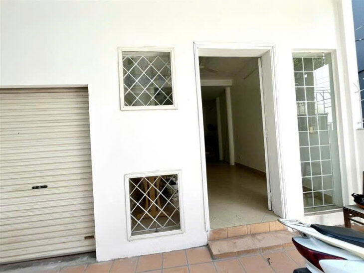 Lạc Long Quân – ngõ nông, thông – 100m ra Hồ Tây – nhà dân xây – 65m2x6 tầng giá nhỉnh 9 tỷ.