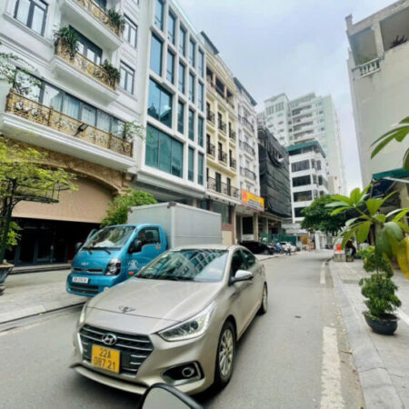 Lạc Long Quân – dân xây – ngõ oto tránh – 44m – nhỉnh 8 tỷ