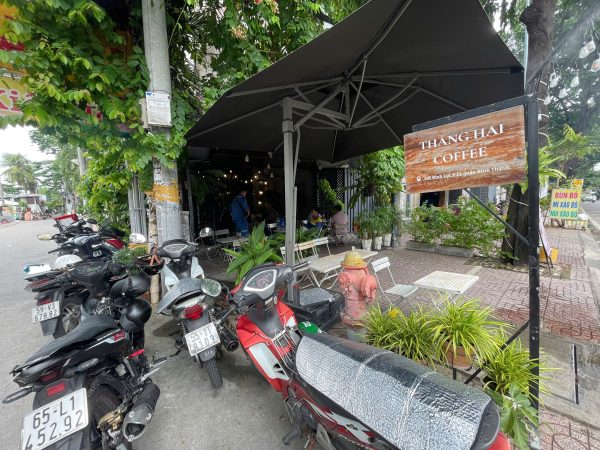 Bình Thạnh ! NHANH CÒN ! QUÁN CAFE GÓC 2 MT ĐẸP LẮM ! DTSD 6m x 14m , Lề Đường góc rộng, Tel