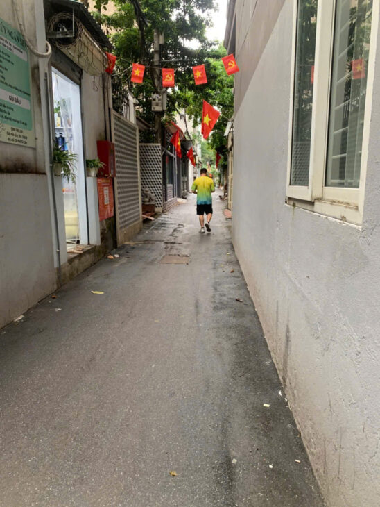 Lạc Long Quân – ngõ nông, thông – 100m ra Hồ Tây – nhà dân xây – 65m2x6 tầng giá nhỉnh 9 tỷ.