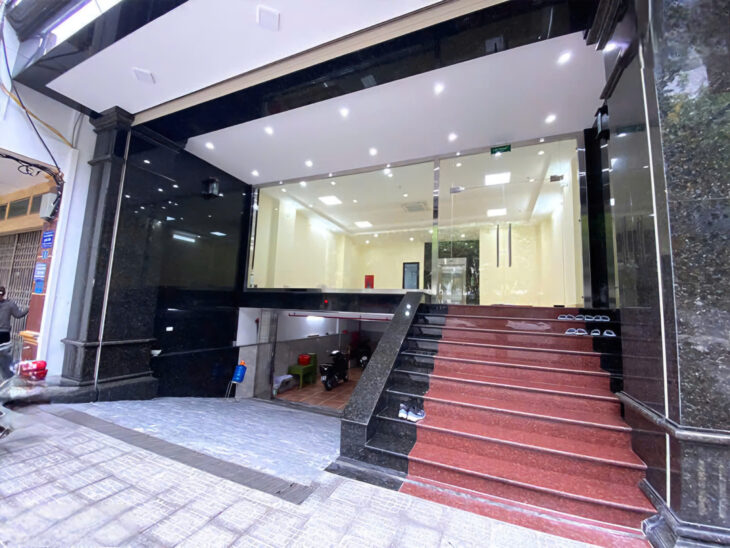 Bán mặt phố Láng Hạ – DT 115m2 XD 5 tầng – MT 5.4m – vuông vắn – 2 mặt thoáng – vị trí vànG