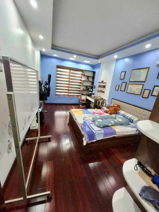 Bán nhà Ngọc ThụyLong Biên- Dân xây oto tránh – Phân Lô -45m- 5 tầng nhỉnh 9 tỷ ( TL)