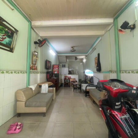 MẶT TIỀN HAI MƯƠI THƯỚC THÔNG VĨNH KHÁNH XE TẢI NGŨ TRONG NHÀ TRUNG TÂM Q4 CÓ 6 TỶ