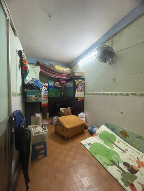 MẶT TIỀN HAI MƯƠI THƯỚC THÔNG VĨNH KHÁNH XE TẢI NGŨ TRONG NHÀ TRUNG TÂM Q4 CÓ 6 TỶ