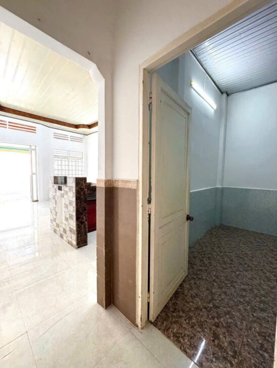 Cần bán nhà mặt tiền 372 Trần Phú, giá 3tỷ350tr, vị trí đẹp, thuận tiện kinh doanh hoặc đầu tư.
