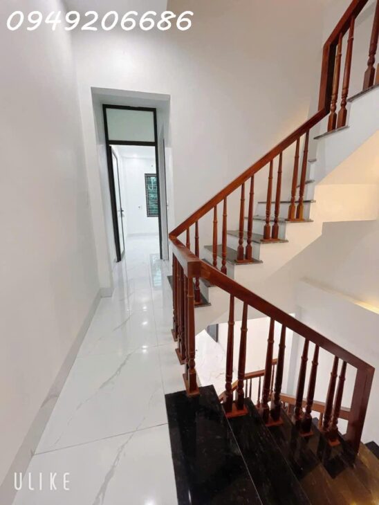 CẦN BÁN GẤP – NHÀ 3 TẦNG MỚI XÂY – NGÕ ĐƯỜNG HÙNG VƯƠNG – CHỈ VIỆC XÁCH VALI VỀ Ở.Giá Chỉ NHỈNH 1 tỷ