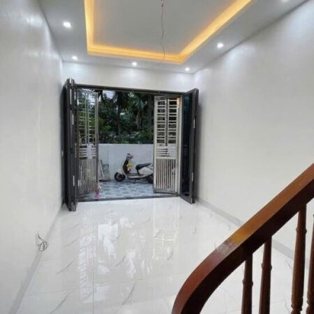 CẦN BÁN GẤP – NHÀ 3 TẦNG MỚI XÂY – NGÕ ĐƯỜNG HÙNG VƯƠNG – CHỈ VIỆC XÁCH VALI VỀ Ở.Giá Chỉ NHỈNH 1 tỷ